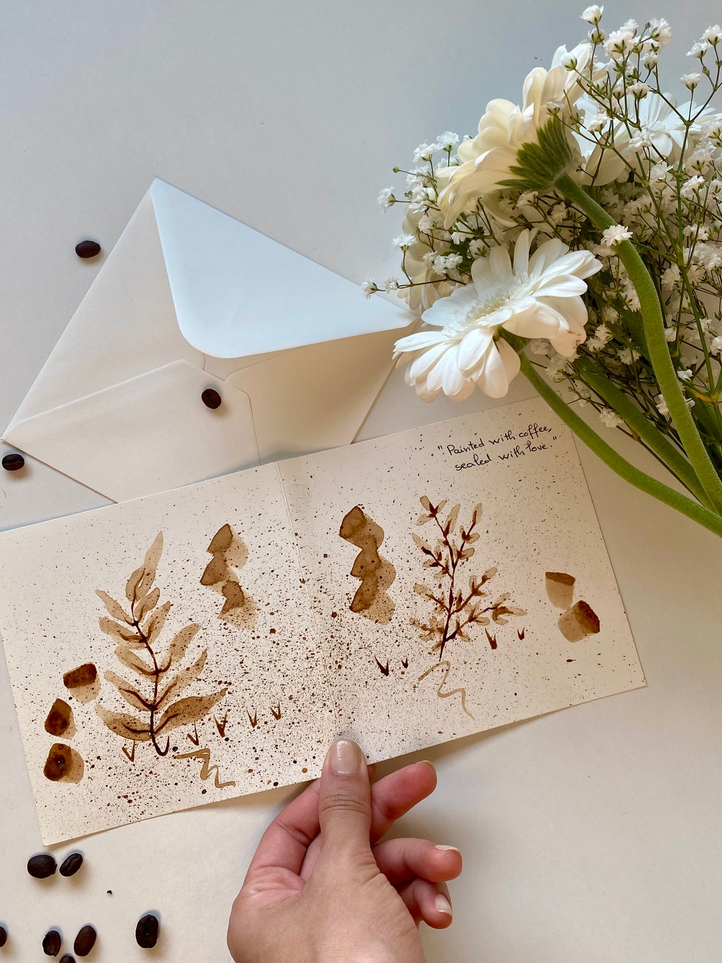 🎁 Carte illustrée – Peinture au café | 13,5 cm x 13,5 cm